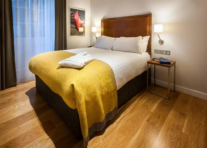 Premier Dublin, Leeson Street