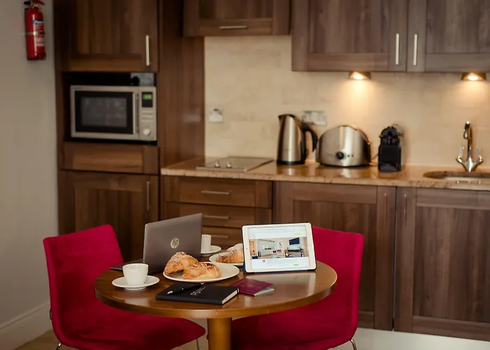 Premier Dublin, Leeson Street