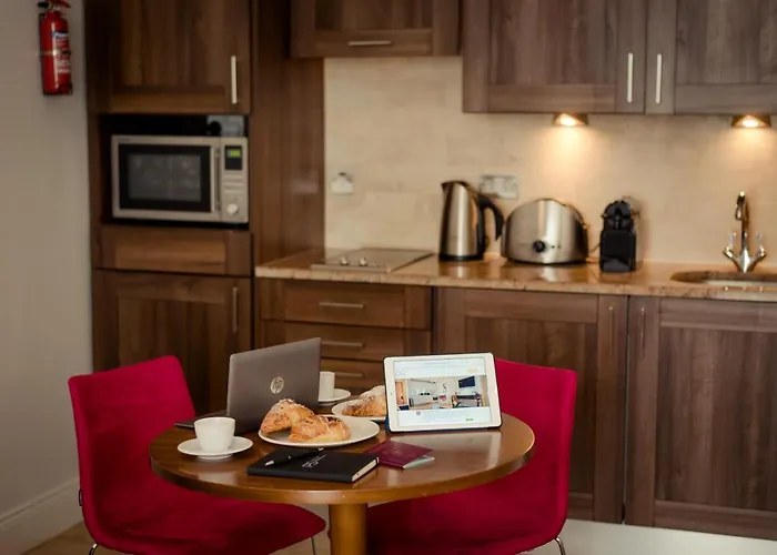 Premier Dublin, Leeson Street